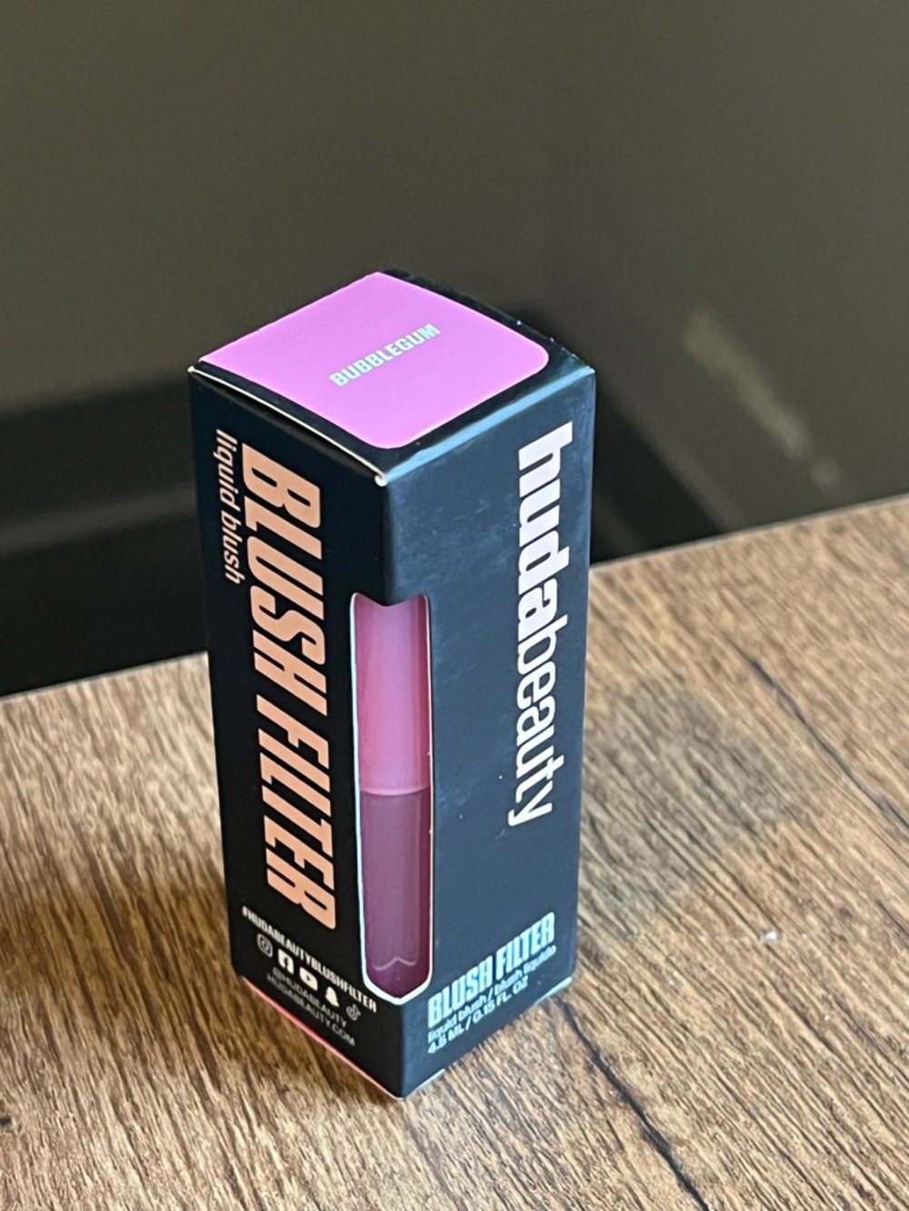 HUDA BEAUTY Liquid Blush - Bubblegum
